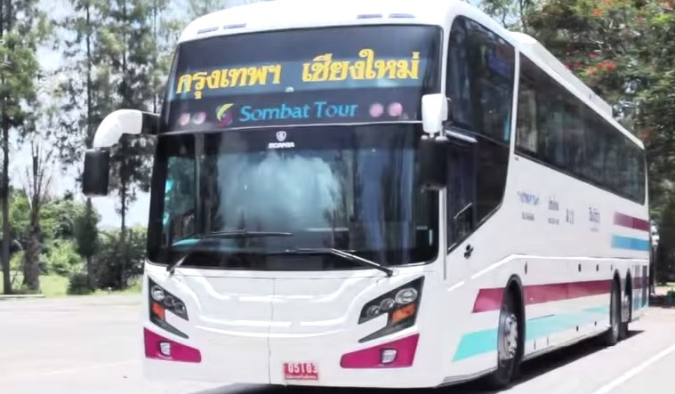 Introduction of the first 15-meter limousine bus of Thailand